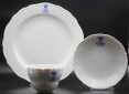 Dreiteiliges Gedeck, Meissen, um 1880,mit bekröntem Monogramm...