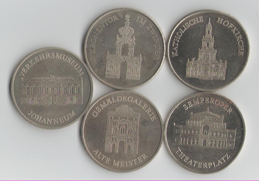  5 verschiederne Medaillen auf die Stadt Dresden(k386)   