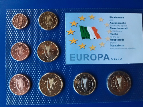 Irland - KMS 1 ct - 2 Euro aus 2004 acht Münzen unzirkuiert in Noppenfolie   