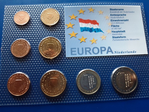  Niederlande - KMS 1 ct - 2 Euro aus 2001 acht Münzen unzirkuiert in Noppenfolie   