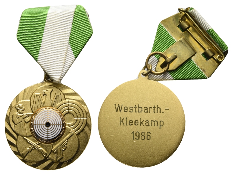  Westbarthausen-Kleekamp; tragbare Schützenmedaille 1986 vergoldet, emalliert, 27,86 g, Ø 40 mm   