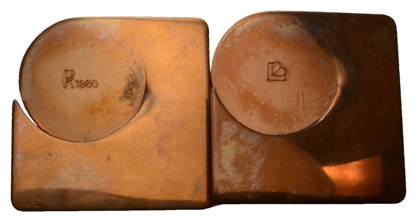  Vierkant; Medaillenkunst mit Kreis in der Ecke; Bronze; 60x60x3 mm   