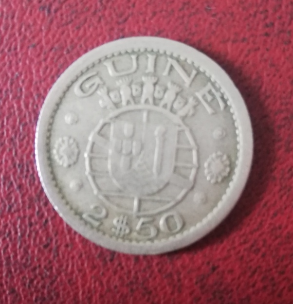  * * * GUINEA (Portugisiesch Überseegebiet) 2,50 Escudos 1952  * * *   