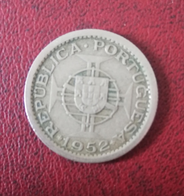  * * * GUINEA (Portugisiesch Überseegebiet) 2,50 Escudos 1952  * * *   