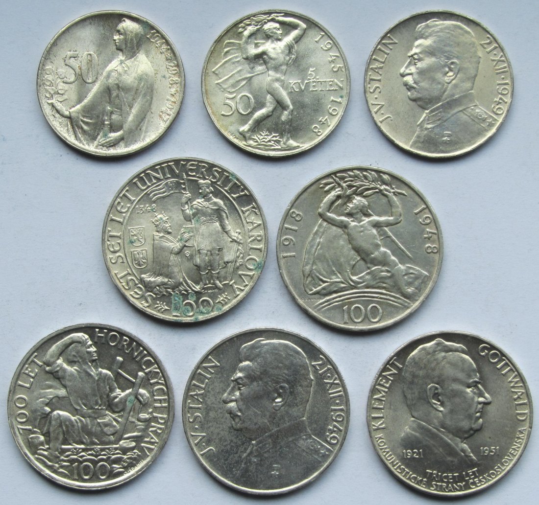  Tschechoslowakei: Lot aus acht Silbermünzen, zusammen 50 g Feinsilber   