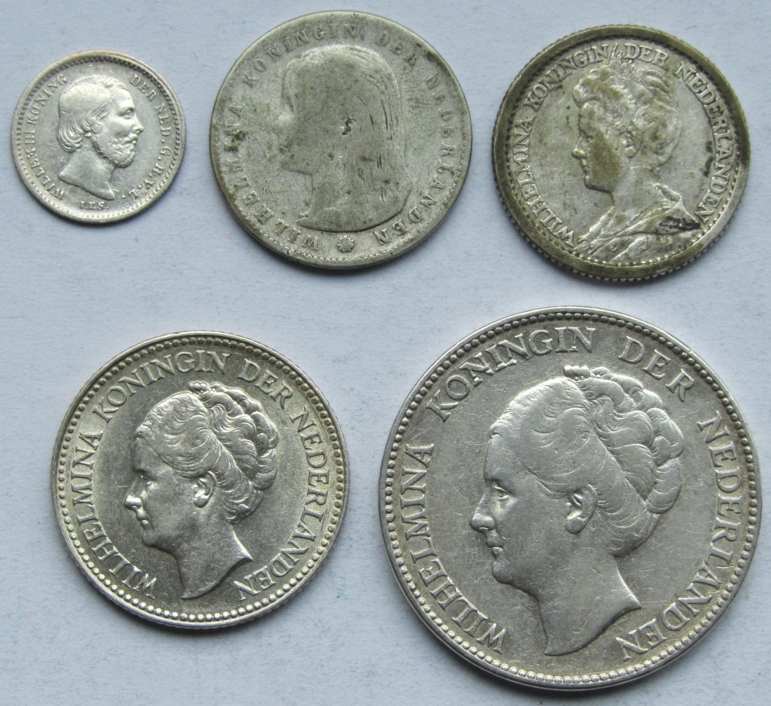  Niederlande: Lot aus fünf Silbermünzen, zusammen 15,8 g Feinsilber   