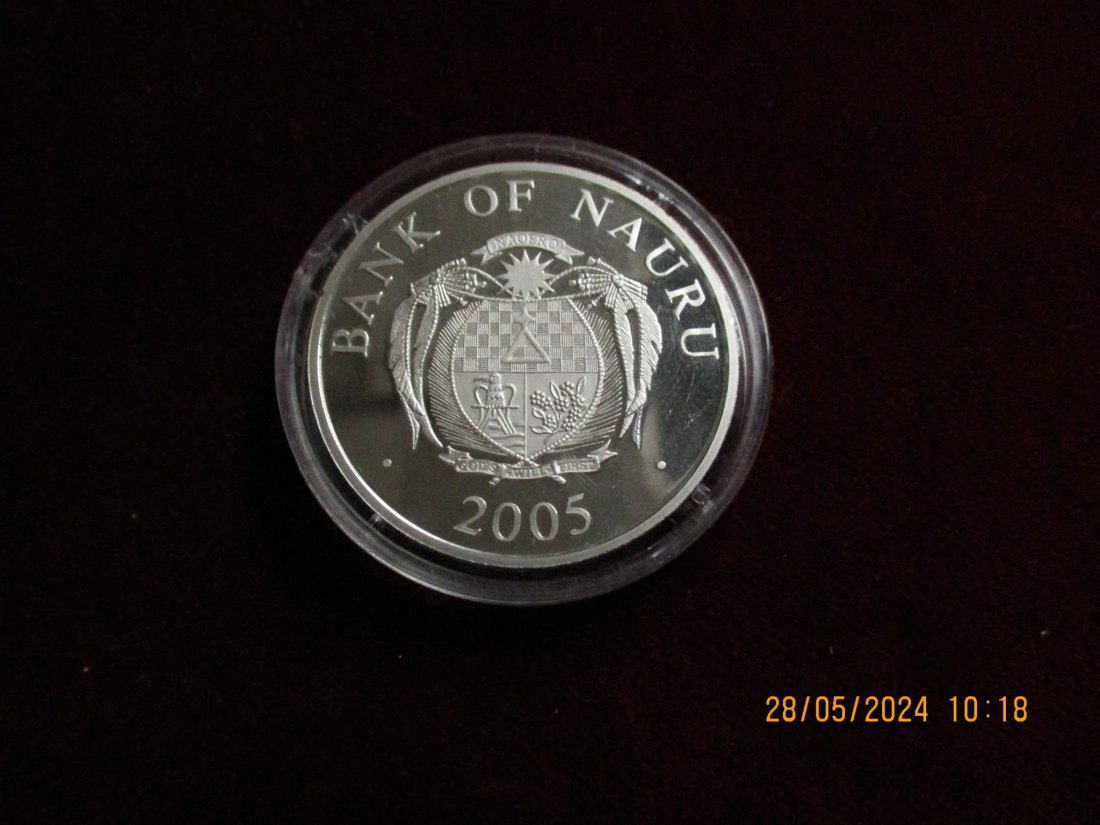  10 Dollars 2005 Nauru Skulpturmünze 999er Silber + 925er Silber /MJ36   