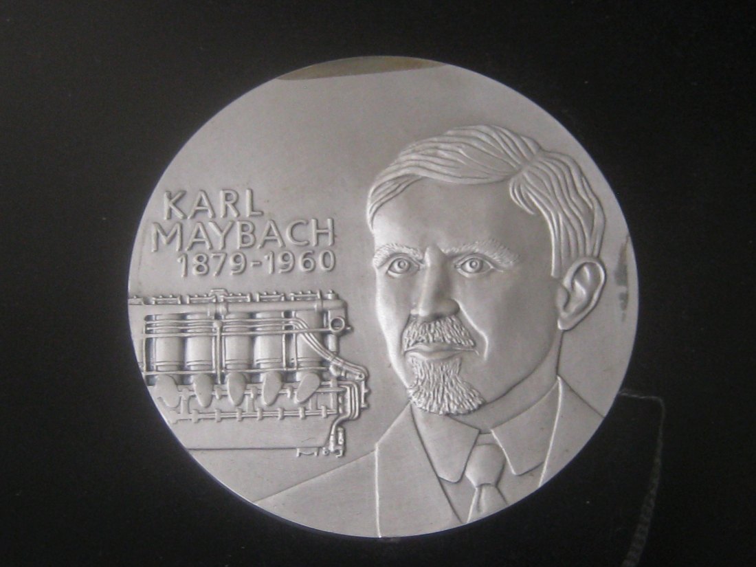 Karl Maybach – Hochrelief-Medaille Feinsilber 205 Gramm; in Original-Etui   