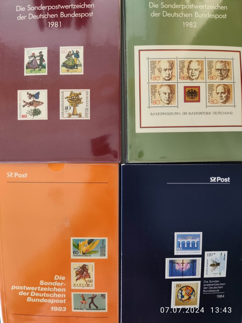  Briefmarken Jahrbücher der Deutschen Bundespost 1981 - 1984 Bund/Berlin und Schwarzdrucken   