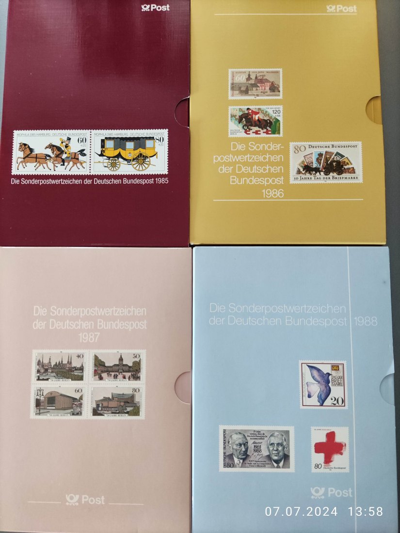  Briefmarken Jahrbücher der Deutschen Bundespost 1985 - 1988 Bund/Berlin und Schwarzdrucken   