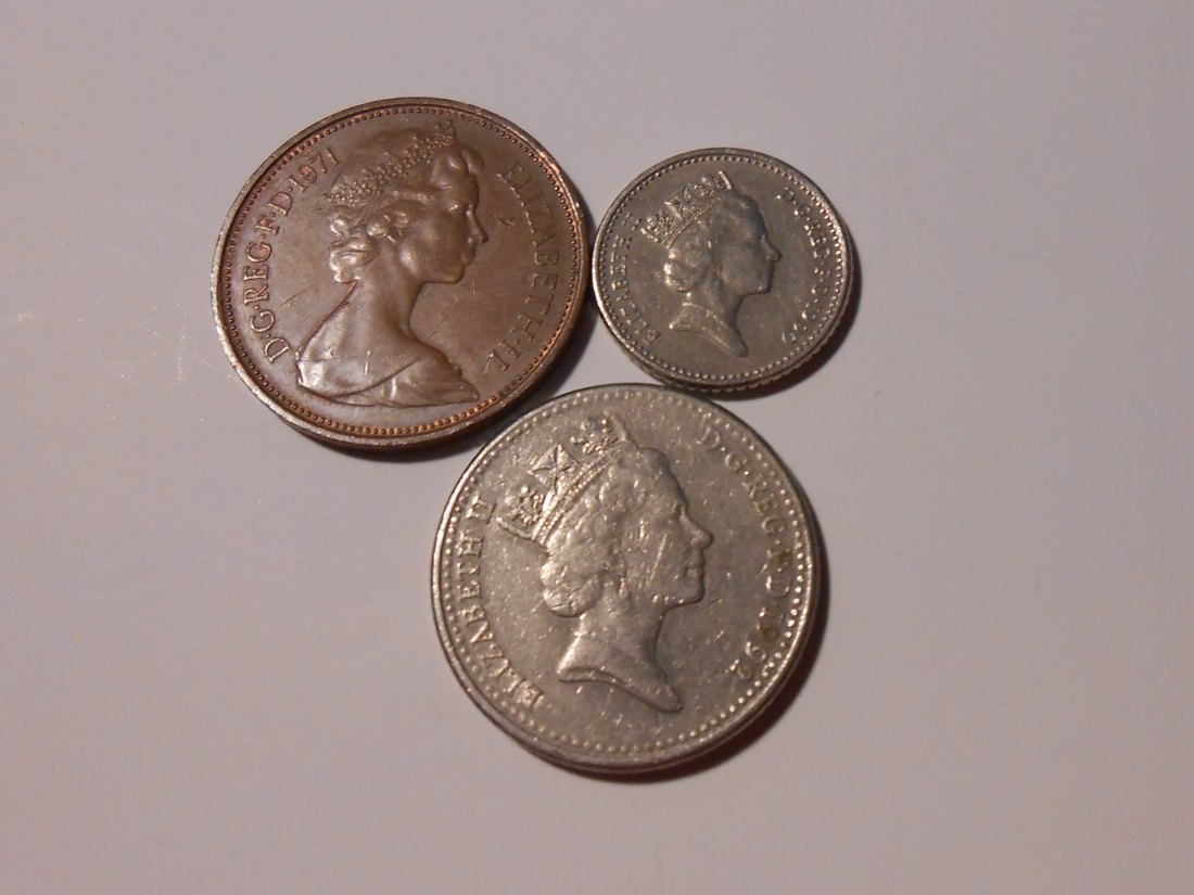  L7 Großbritannien 3er Lot < 2 New Pence 1971 /5 New Pence 1990 /10 New Pence 1992   