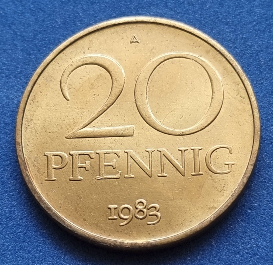  977(5) 20 Pfennig (DDR) 1983 in unc- (zum Schutz zaponiert!) ............... von Berlin_coins   