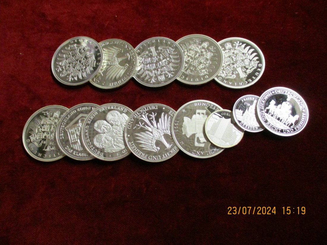  Lot Sammlung Silber - Medaillen 999er Silber Gewicht: 243 Gramm / L   
