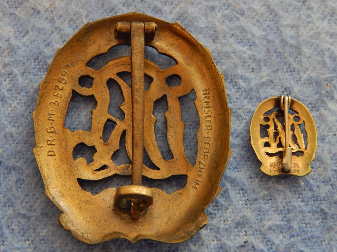  Reichssportabzeichen in Gold (br./vg.) mit Miniatur   