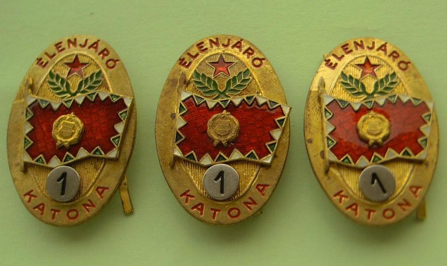 Militaria Anstecker Auszeichnung Mützenabzeichen 3 Stück Élenjáró katona 1. Volksarmee Ungarn   