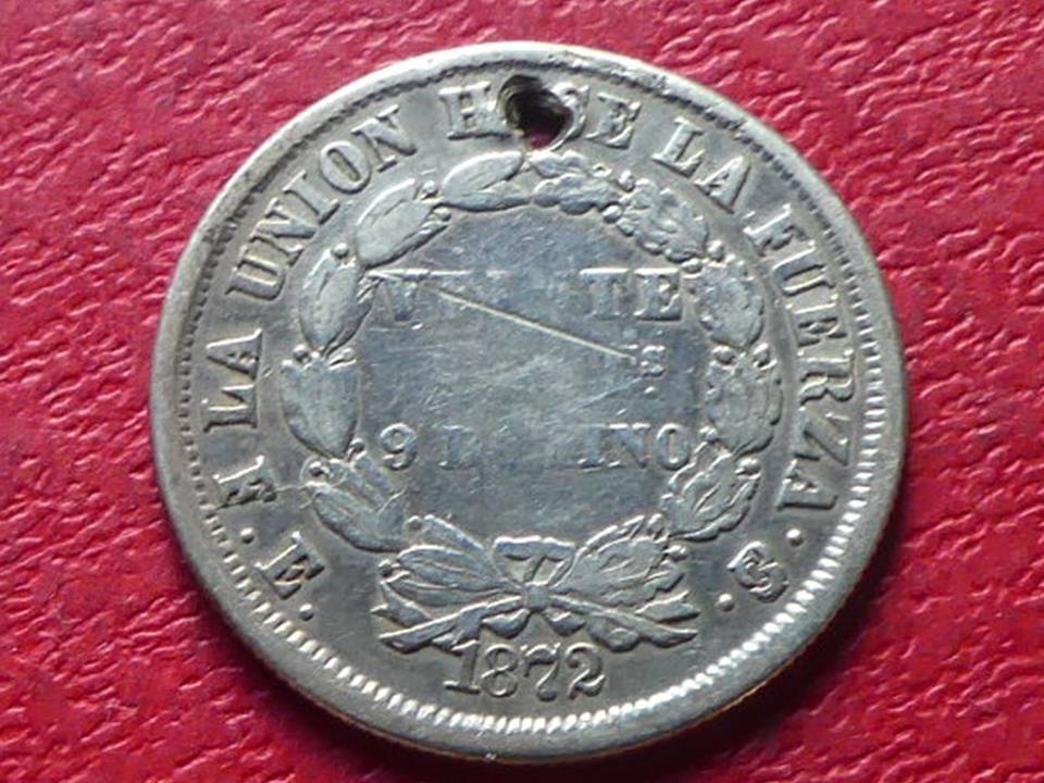  Silbermünze Bolivien 20 Centavos 1872 – leider mit Loch   