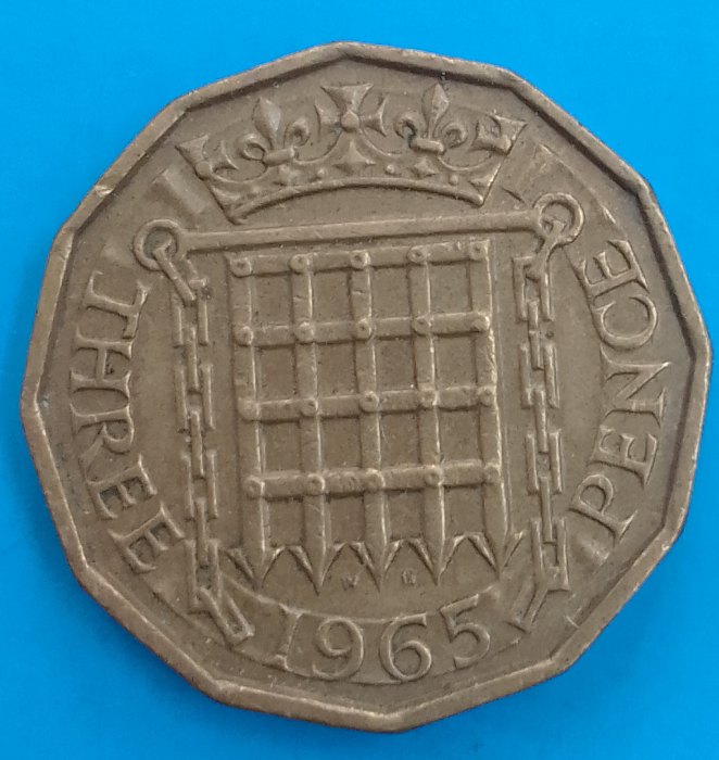  European  coin Elizabeth 1965 3 pence circulated   