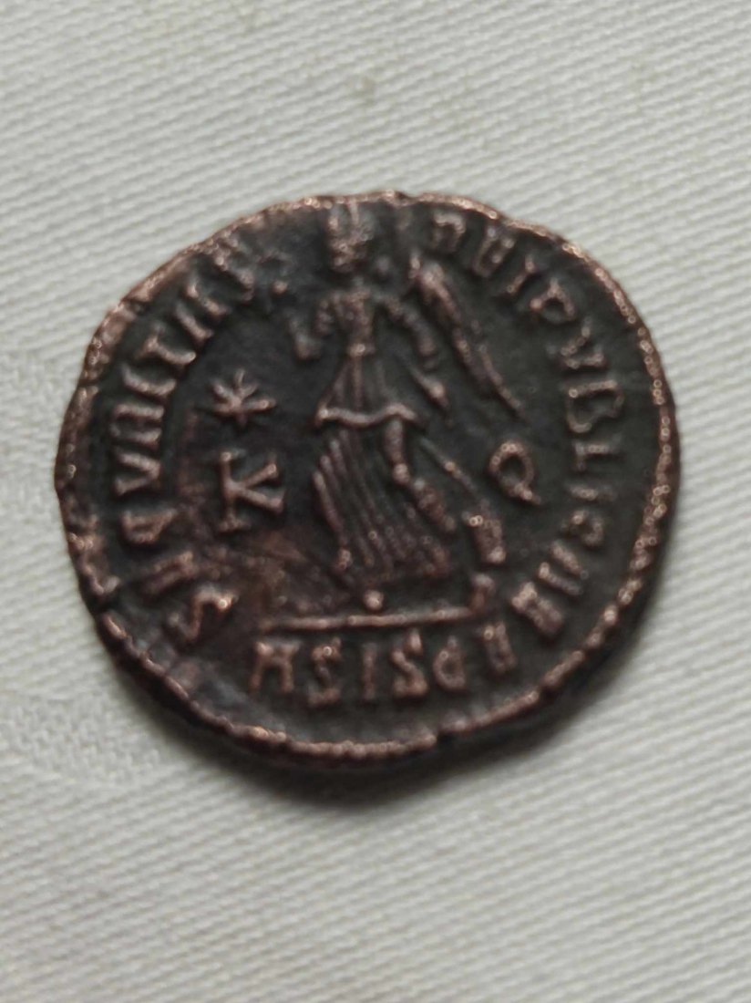  Roman Imperial coins - VALENS FOLLIS   