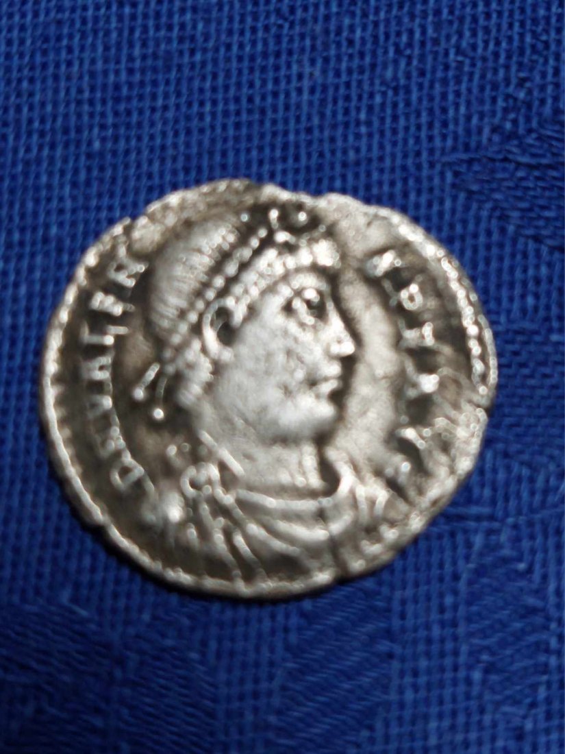  Roman Imperial coins - VALENS SILIQUA   