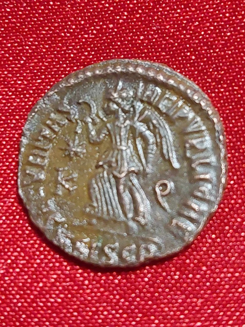  Roman Imperial coins - VALENS FOLLIS   