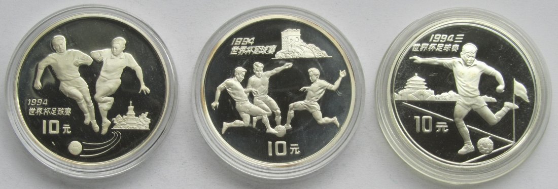  China: 3 x 10 Yuan Fußball-WM 1994, zusammen 74,9 g Feinsilber   