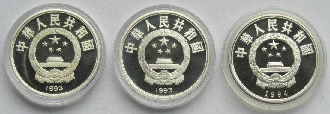  China: 3 x 10 Yuan Fußball-WM 1994, zusammen 74,9 g Feinsilber   