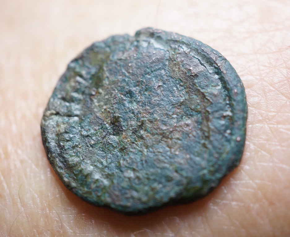  Römer, wohl einer der Söhne Constantins, Follis   