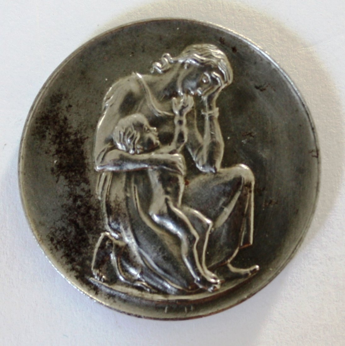  Medaille Inflation Fritz Hörnlein Dresden Kniende Frau mit Kind Eisen Preise April 1923 vz 28,5 mm   