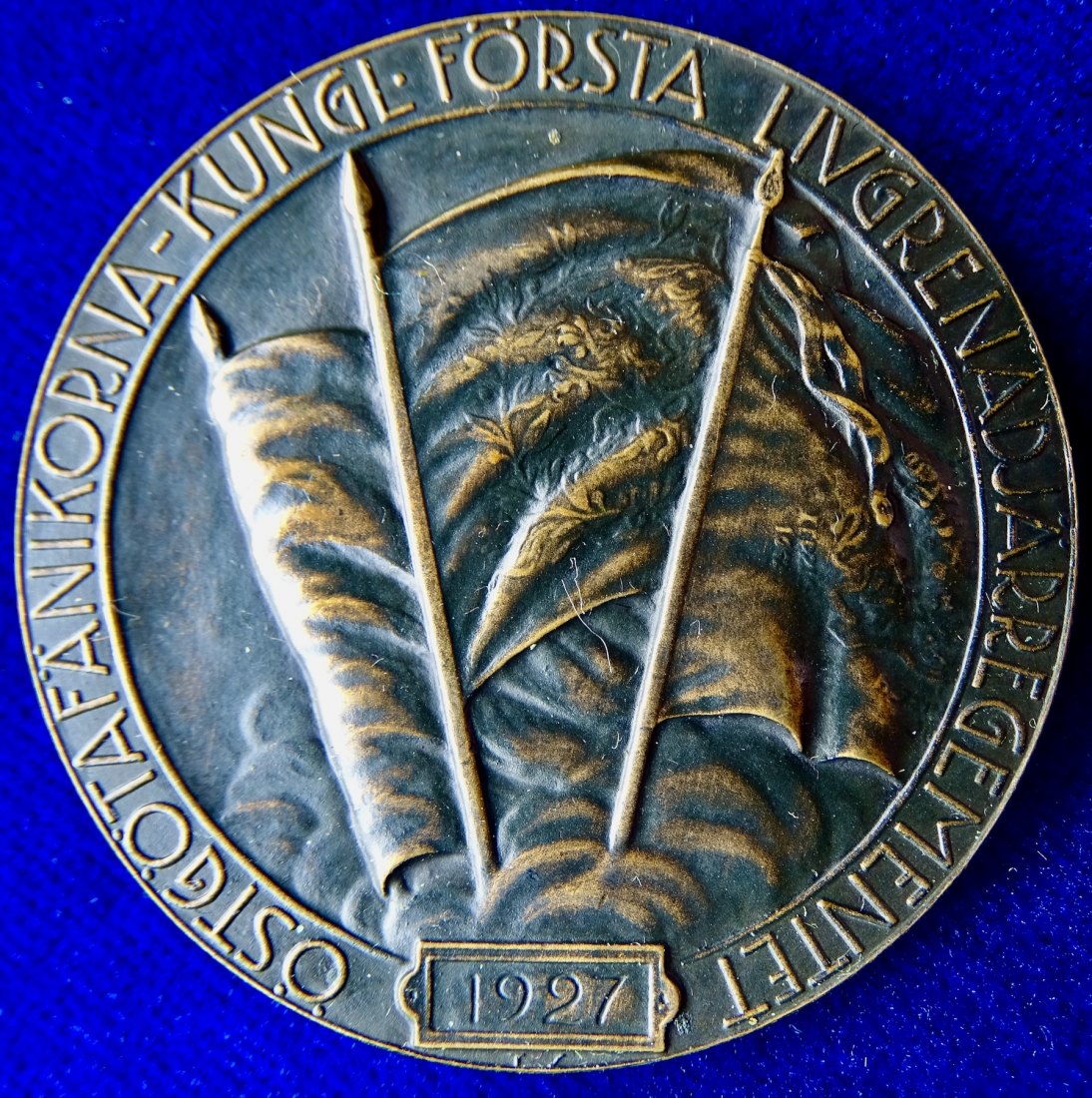  Schweden Medaille zur Auflösung des 1. Königlichen Live Grenadier Regimentes 1927   