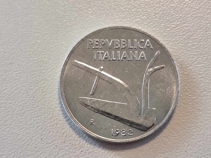  Italien 10 Lire 1982 VZ   