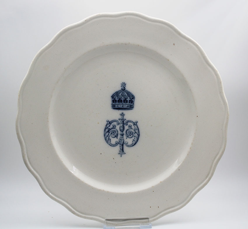  Teller aus dem Service von König Ferdinand von Bulgarien, D-26 cm. NM-61   