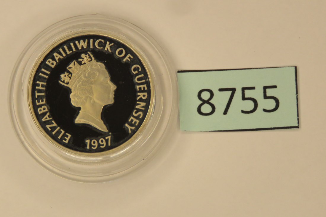  8755 Guernsey 1997 - 1 pound - golden wedding - 9,5 g Silber 0.925   