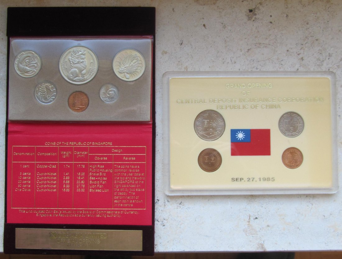  Singapur/Taiwan: Kursmünzensätze 1981 + 1985   