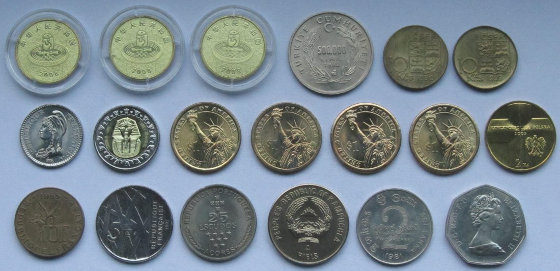  Lot aus 19 verschiedenen Kupfer-Nickel-Gedenkmünzen aus aller Welt   