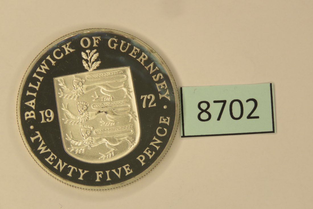  8702  Guernsey 1972 - 25 pence - Silberhochzeit - 28,28 g Silber 0.925   