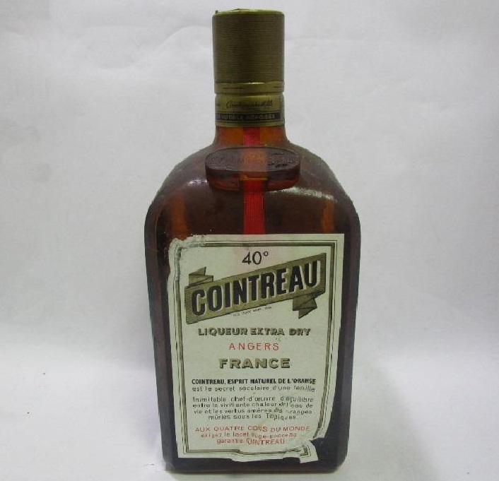  Cointreau Orangenlikör Triple Sec Frankreich 0,7l 40% Alc Antik aus 1976!   