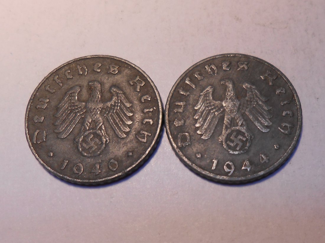  M.508 / Drittes Reich, 2er Lot, 5 Reichspfennig mit HK (Jäger 370), 1940 B und 1944 D   