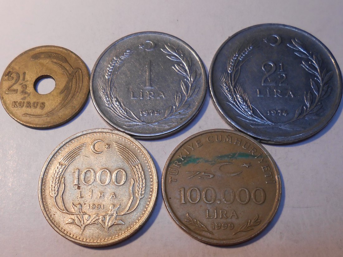  M.179. Türkei 5er Lot, 2,5 Kurus 1950, 1 Lira 1975, 2,5 Lira 1974, 1000 Lira 1991, 100.000 Lira 1999   