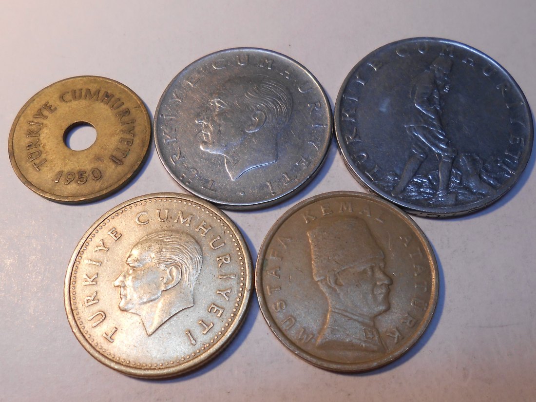  M.179. Türkei 5er Lot, 2,5 Kurus 1950, 1 Lira 1975, 2,5 Lira 1974, 1000 Lira 1991, 100.000 Lira 1999   