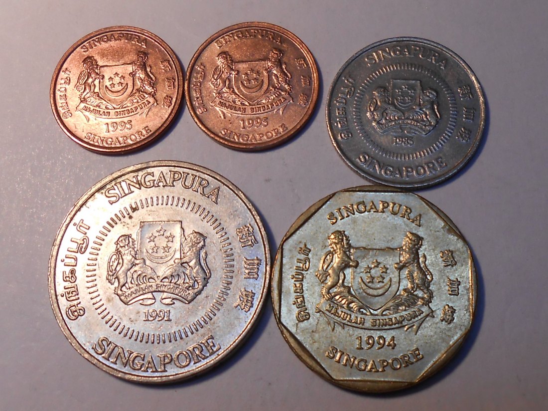  M.145. Singapur 5erLot, 2x 1 Cent 1995, 10 Cent 1985, 50 Cent 1991, 1 Dollar 1994   