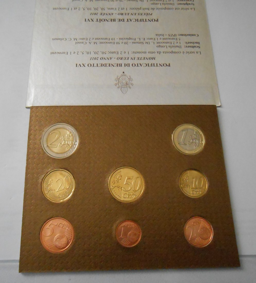  10.Vatikan - Euro Kursmünzensatz 2011 stgl.im Folder   