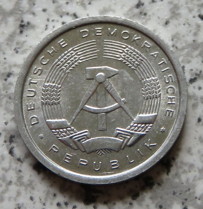  DDR 1 Pfennig 1988, besser   