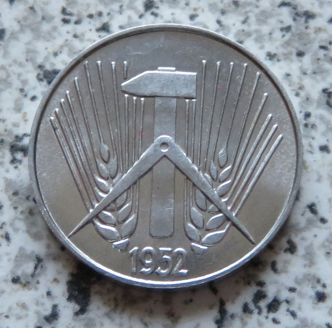  DDR 5 Pfennig 1952 E, Erhaltung   