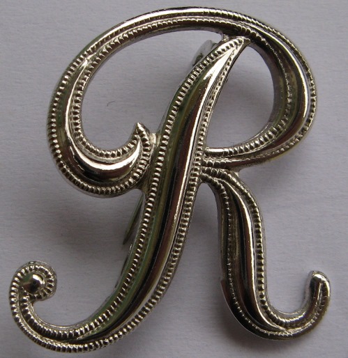  Silver pin-on brooch – Letter R, Silver .835   