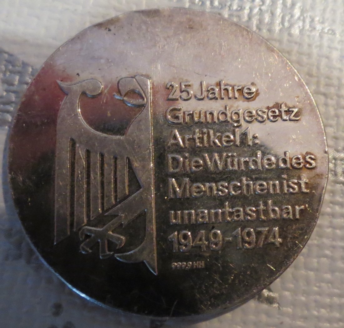  Silbermedaille 25 Jahre Grundgesetz; 999er Silber, 15 Gramm, 35 mm   