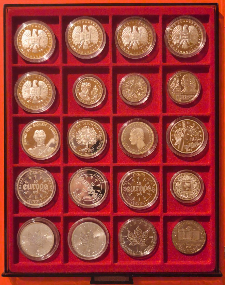  Silbermünzen/Medaillen - 410g Feinsilber   